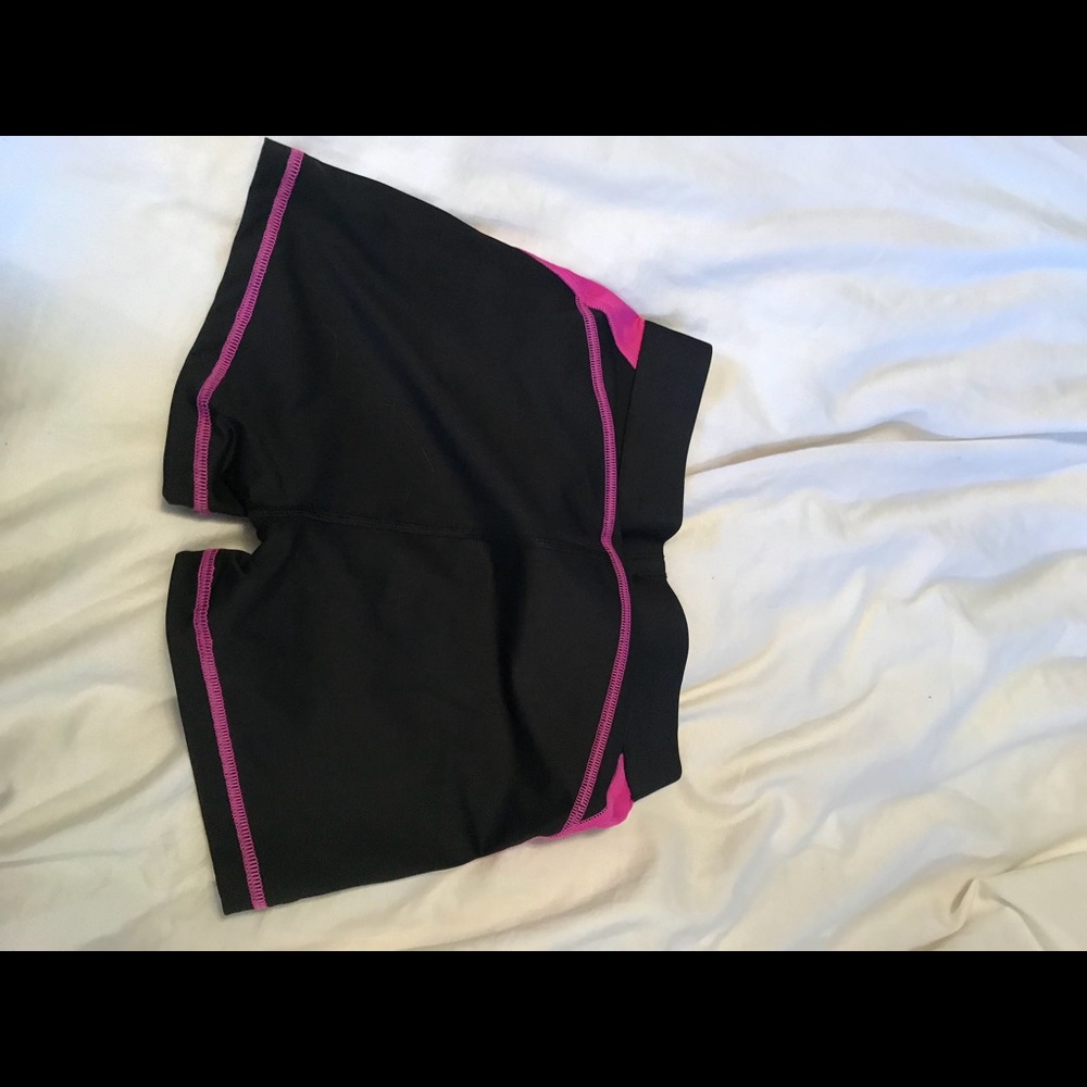Spandex - Picture 3 of 3